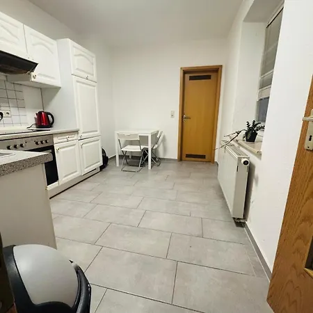 Basic-privat-zimmer In Der Innenstadt