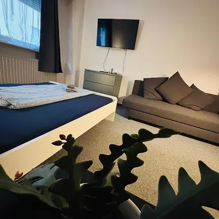 Basic-privat-zimmer In Der Innenstadt *